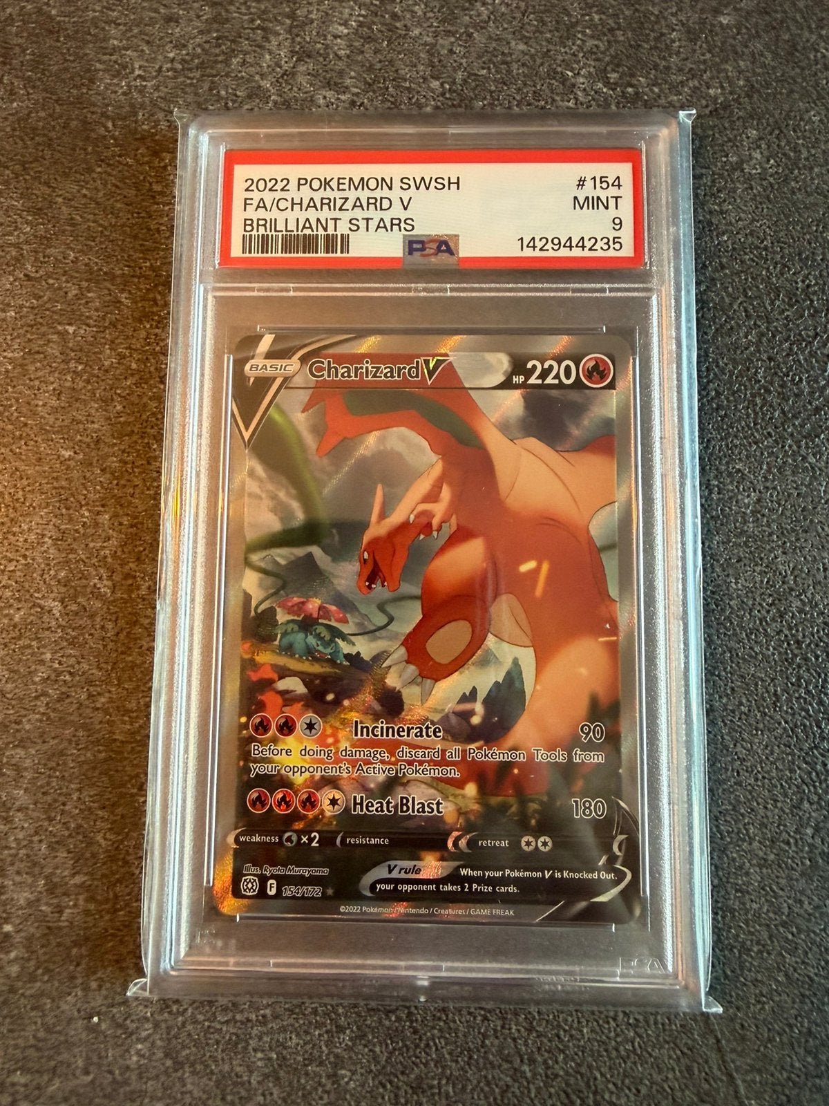 Charizard V 154/172 Pokémon Brilliant Stars Graded PSA 9, Ophalen of Verzenden, Zo goed als nieuw