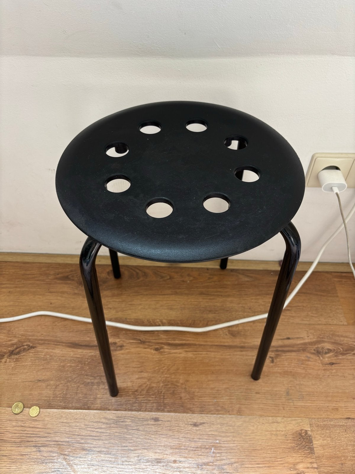 IKEA MARIUS kruk - Zwart, Ophalen, Kunststof, Gebruikt, Zwart