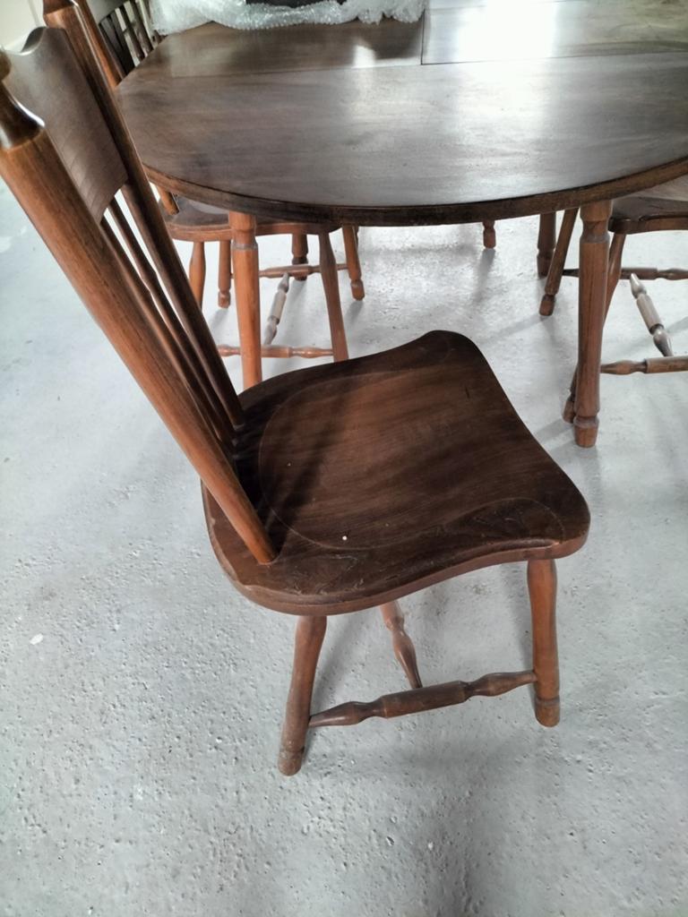 Eiken ronde/ovale tafel met 4 stoelen, Huis en Inrichting, Tafels | Eettafels, Ophalen, Gebruikt, Nostalgisch, Vier personen