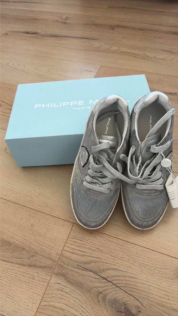 grijze Philippe Model helemaal nieuw, Kleding | Dames, Schoenen, Ophalen of Verzenden, Grijs, Sneakers of Gympen, Zo goed als nieuw