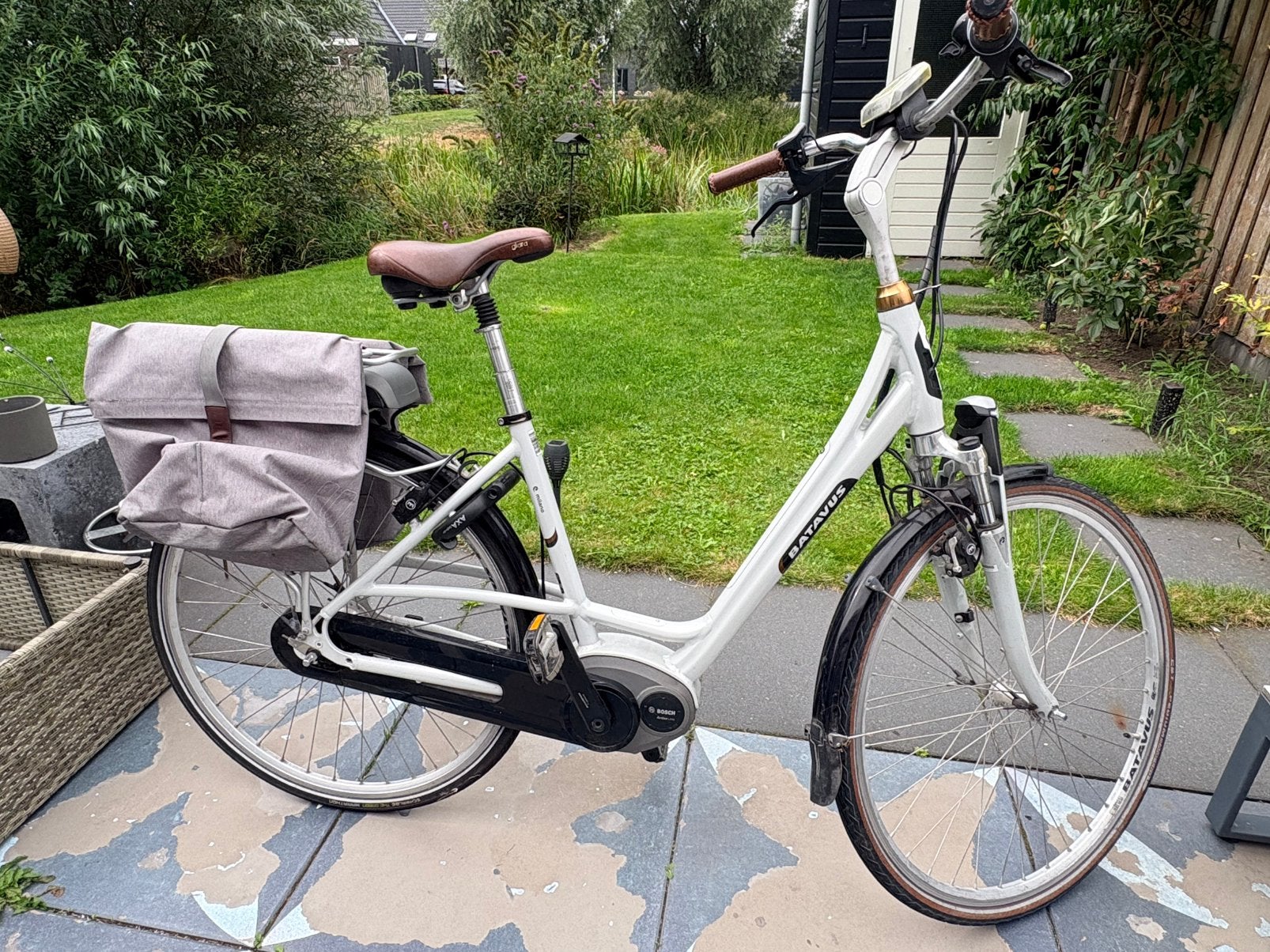 Electrische damesfiets Batavus Milano met Bosch middenmotor, Fietsen en Brommers, 51 tot 55 cm, Ophalen, Zo goed als nieuw, Batavus