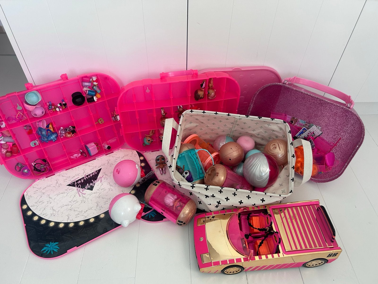 Grote LOL Surprise set met auto en veel accessoires, Ophalen of Verzenden, Gebruikt, Meisje