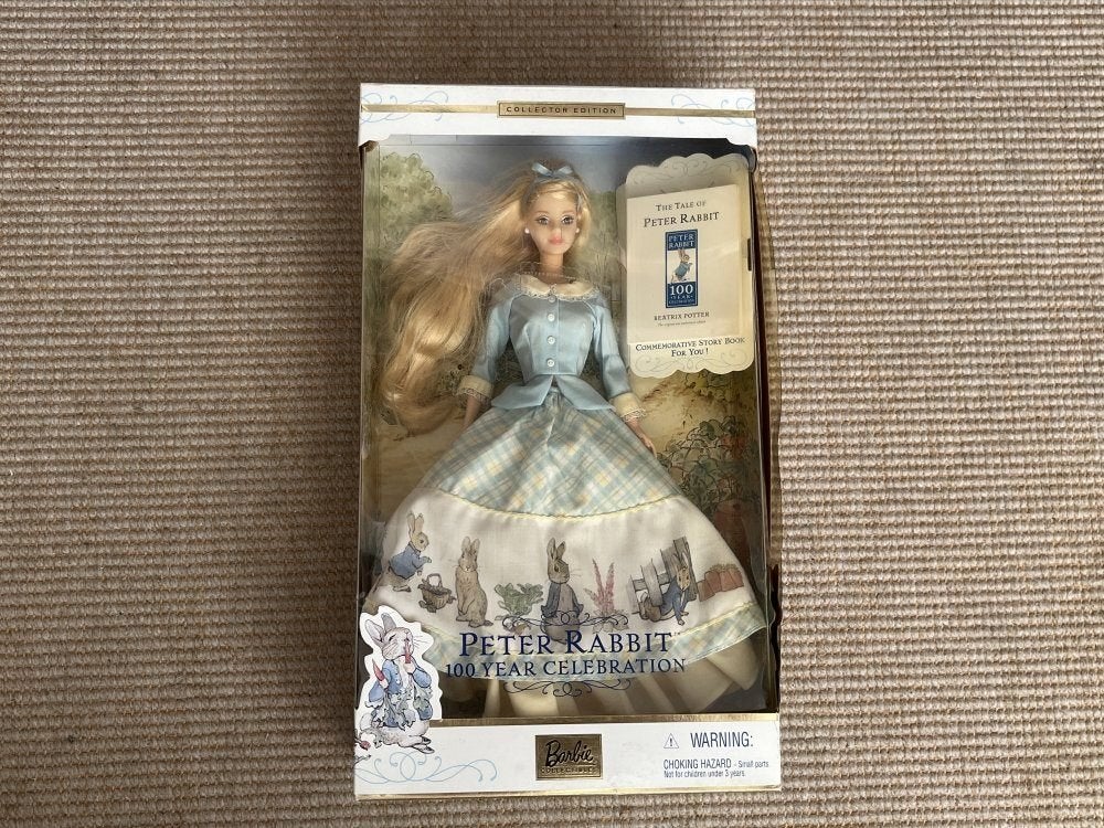 Barbie Collector Edition | Peter Rabbit 100 Year Celebration, Verzamelen, Poppen, Gebruikt, Pop, Ophalen of Verzenden