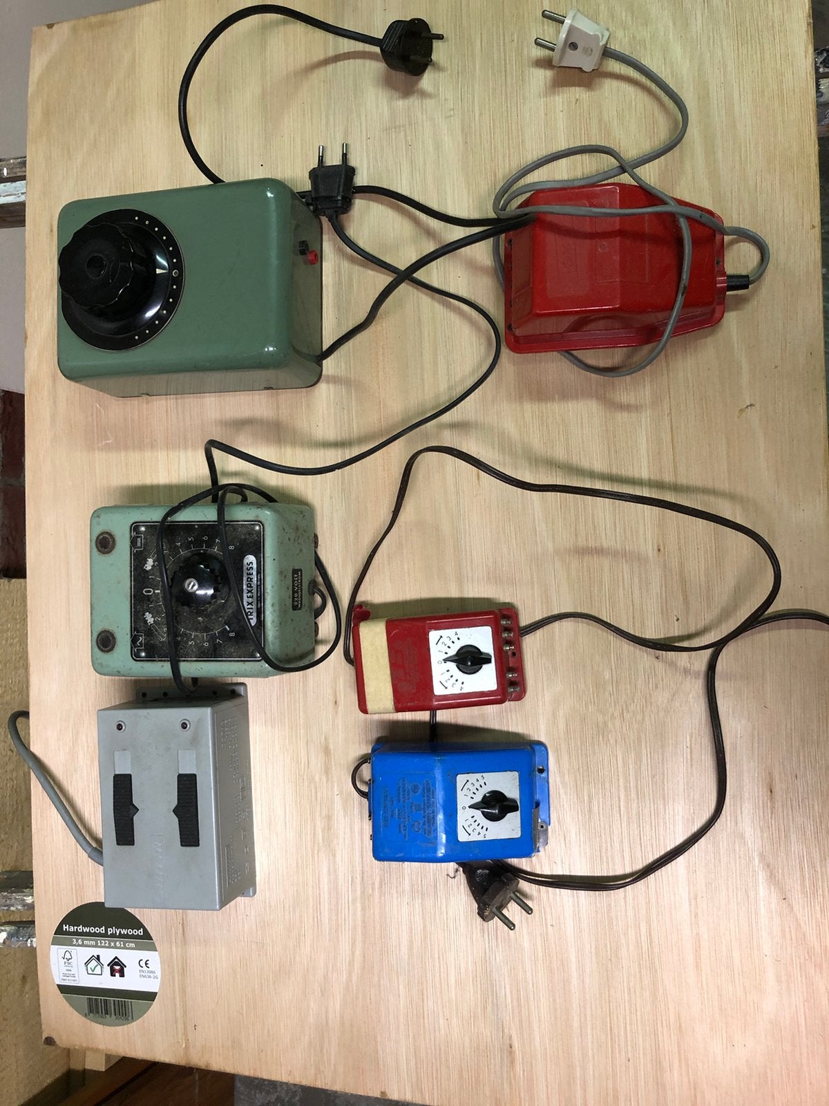 Diverse trafo’s. Trix, Carrera en Temsi., Overige merken, Transformator of Voeding, Gebruikt, Gelijkstroom