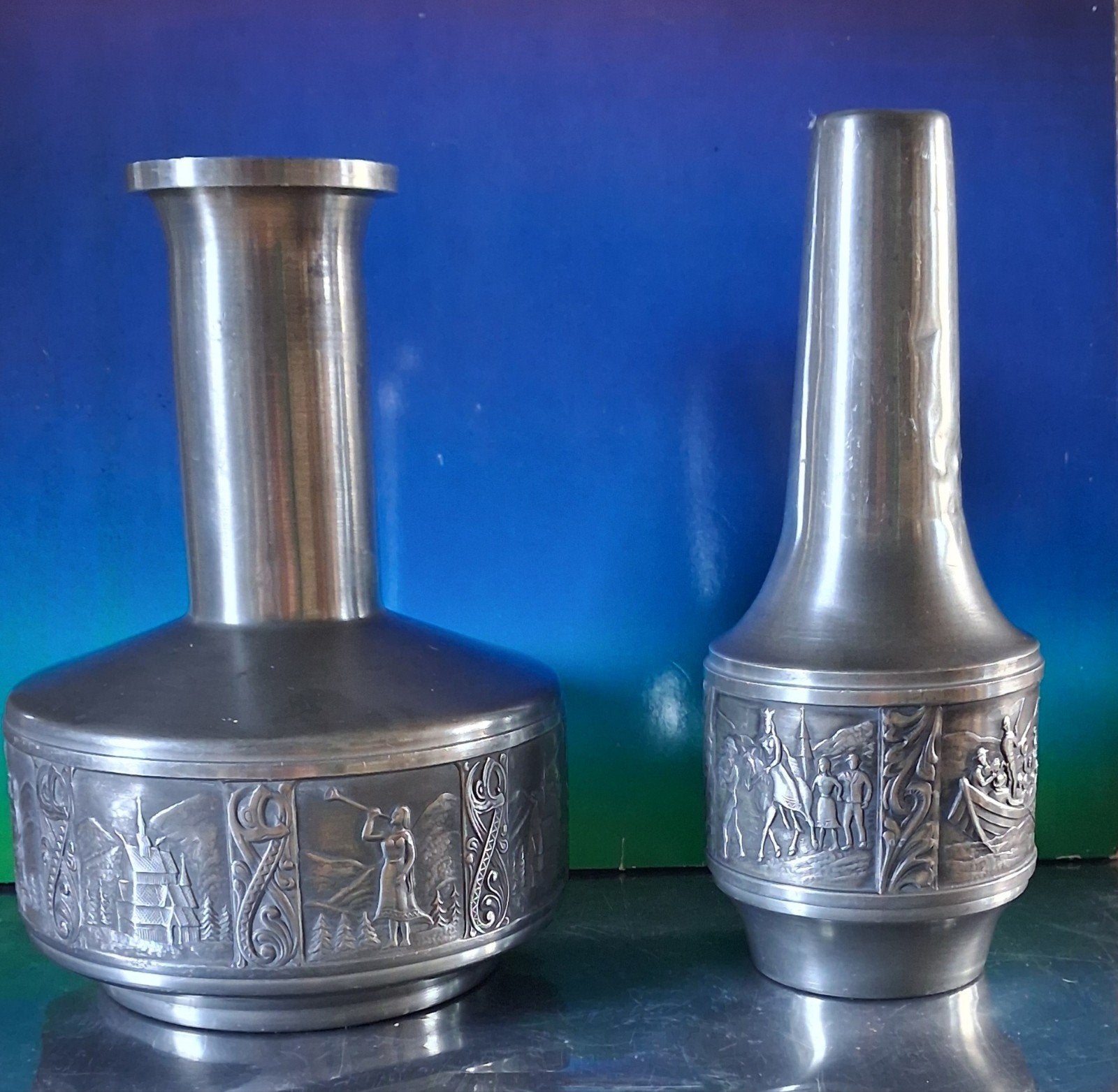 Vaas. Snorre Norsk Tinn vase. 2 stuks. Ca 18 cm., Ophalen
