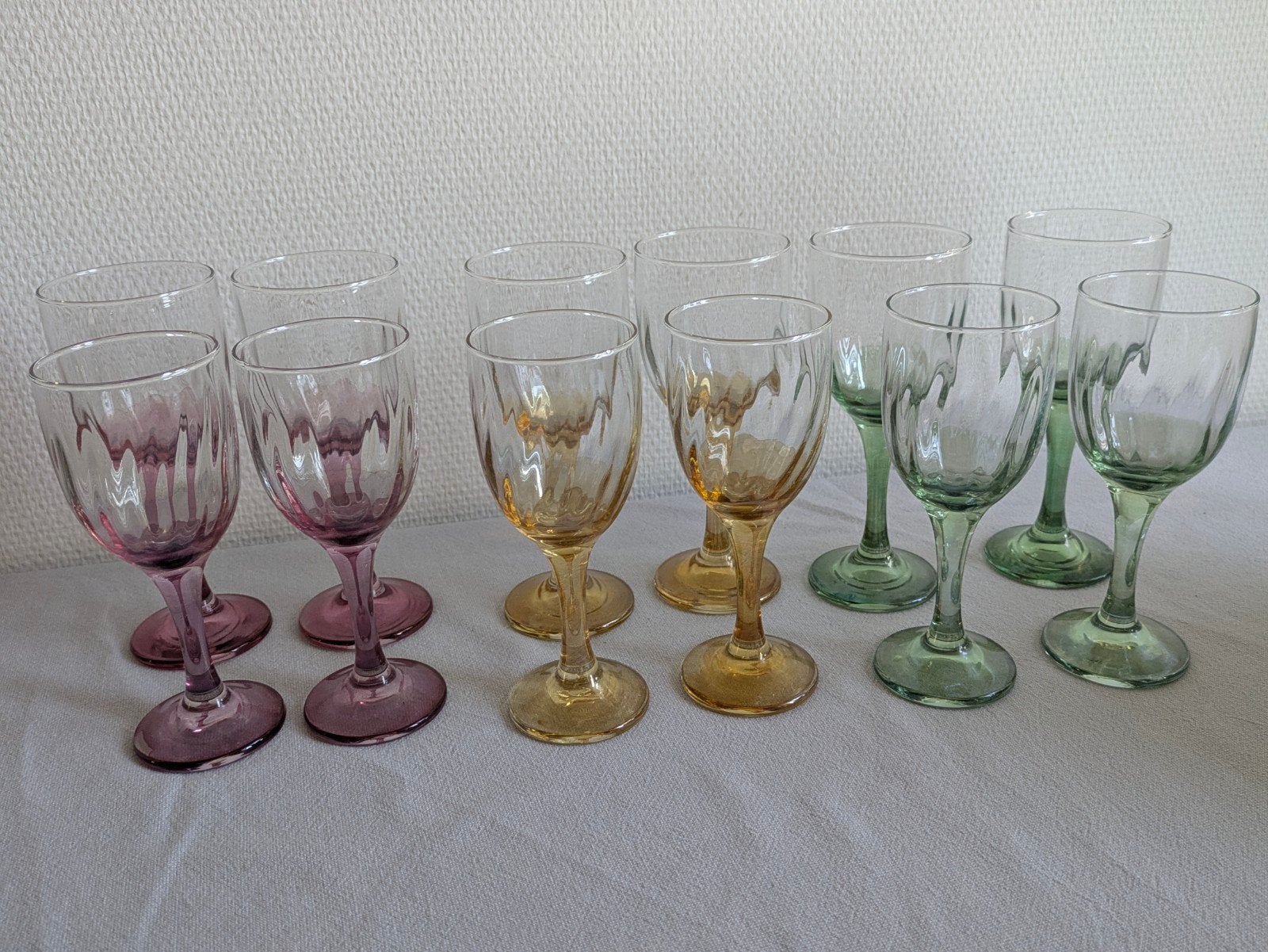 Franse Retro Vintage gekleurde glazen rood, geel, groen, Ophalen of Verzenden, Zo goed als nieuw, Overige typen