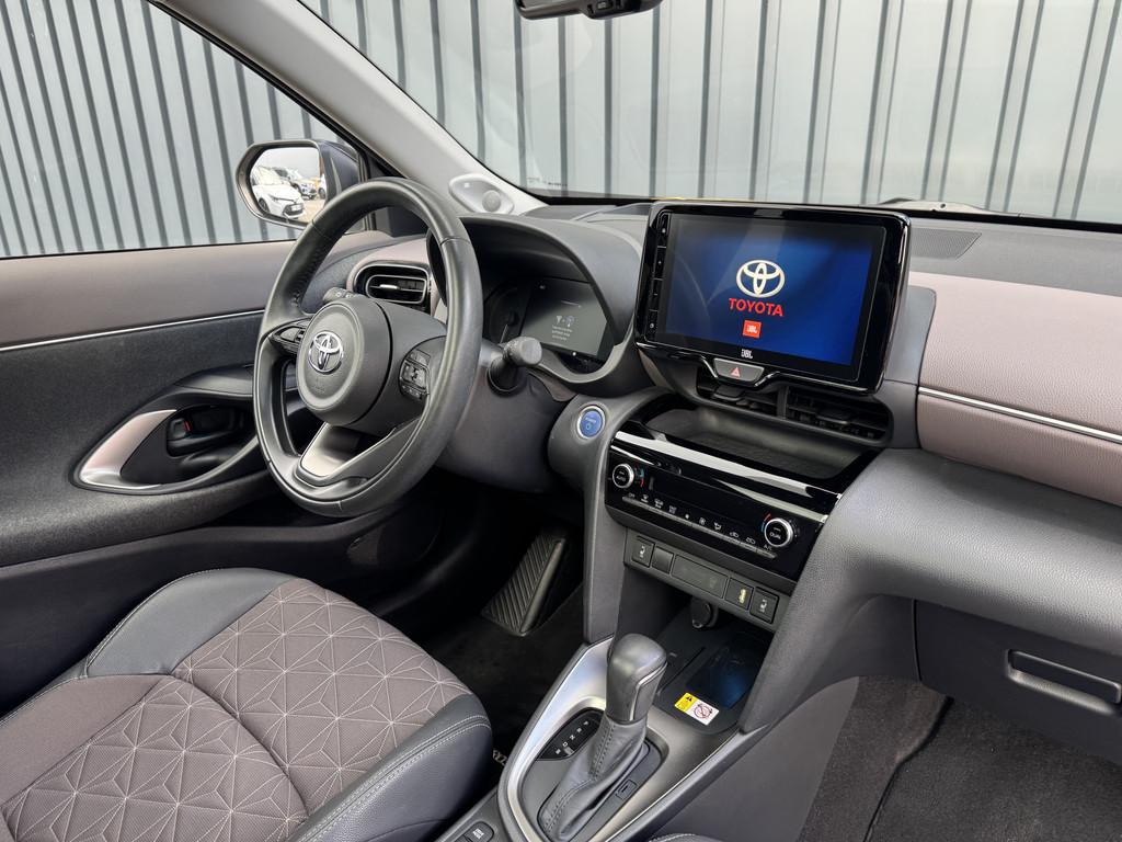 Toyota Yaris Cross 1.5 Hybrid Executive / Bi tone | Pano dak, 12 maanden, Gebruikt, Overige kleuren, 1490 cc