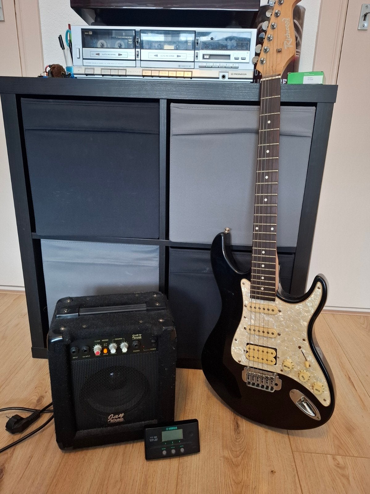 Richwood Elektrische Gitaar met Versterker, Gebruikt, Met versterker, Solid body, Ophalen