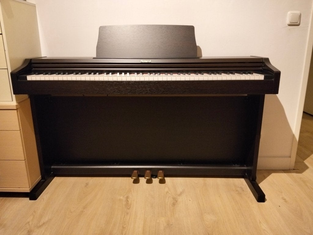 Te koop Roland digitale piano rp101, Ophalen, Gebruikt, Bruin, Digitaal
