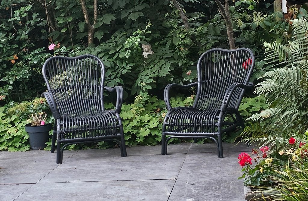 2 zwarte rotan tuinstoelen, Ophalen, Gebruikt, Rotan