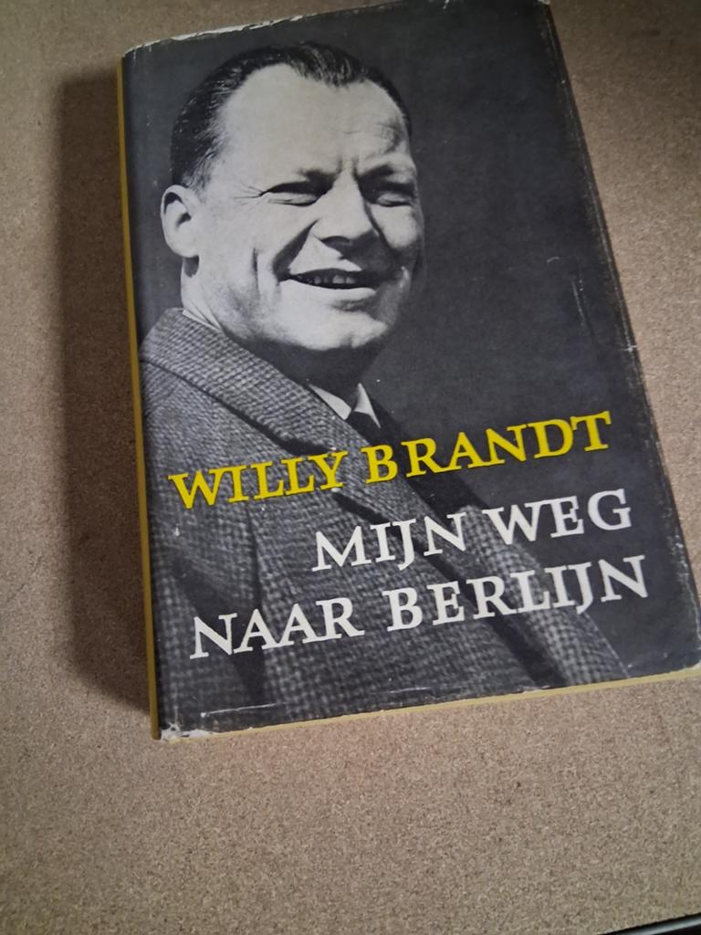Willy Brandt - Mijn Weg Naar Berlijn, Boeken, Ophalen of Verzenden, Gelezen, Willy Brandt, Politiek
