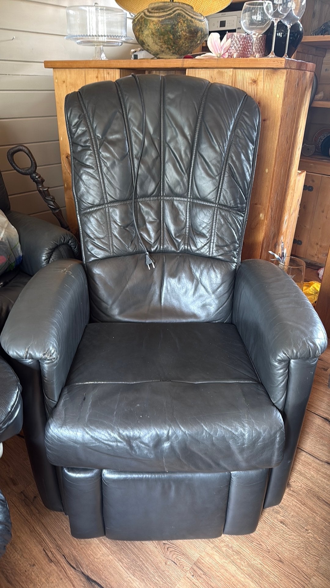 Electisch Leren stoel met massage functie, Ophalen, Zo goed als nieuw, 75 tot 100 cm, 50 tot 75 cm