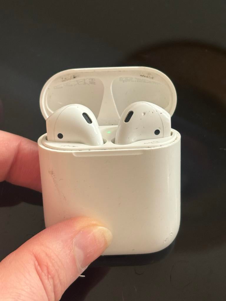 Apple AirPods 2e generatie (zonder oplader), Ophalen of Verzenden, Gebruikt, Overige merken, Draadloos