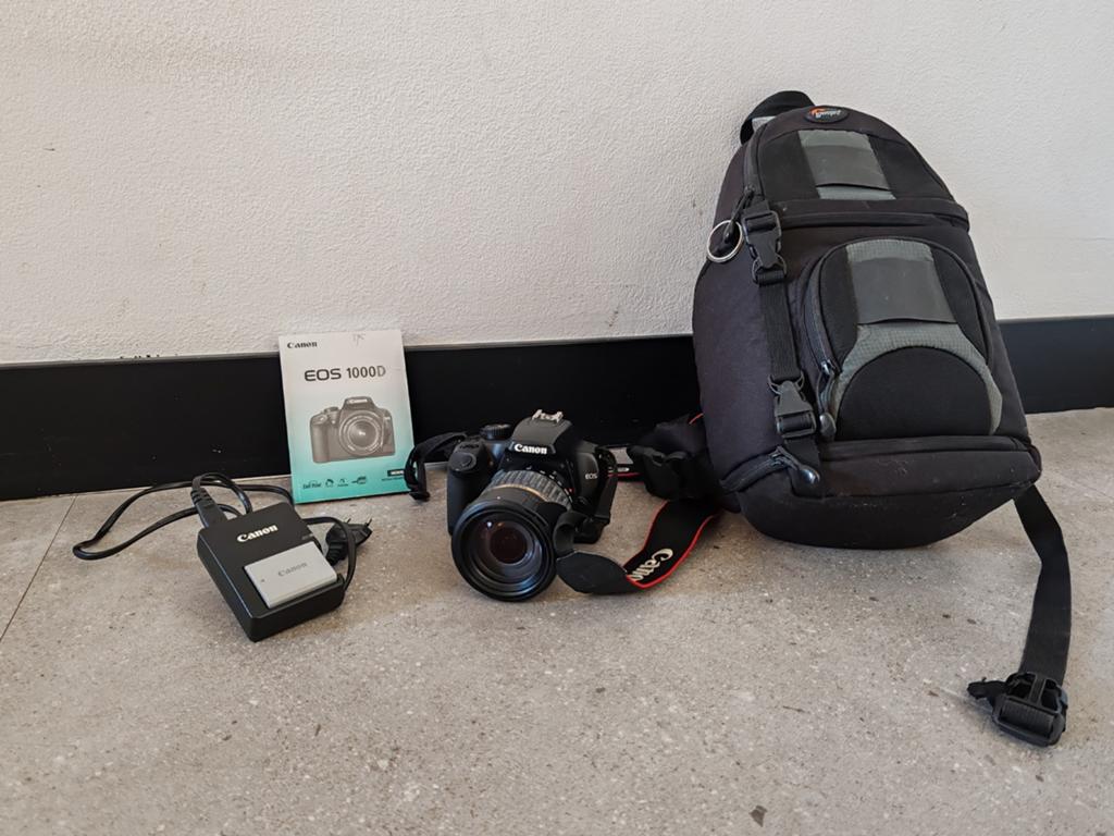 Canon 1000D, Ophalen of Verzenden, Gebruikt, Canon, 8 keer of meer
