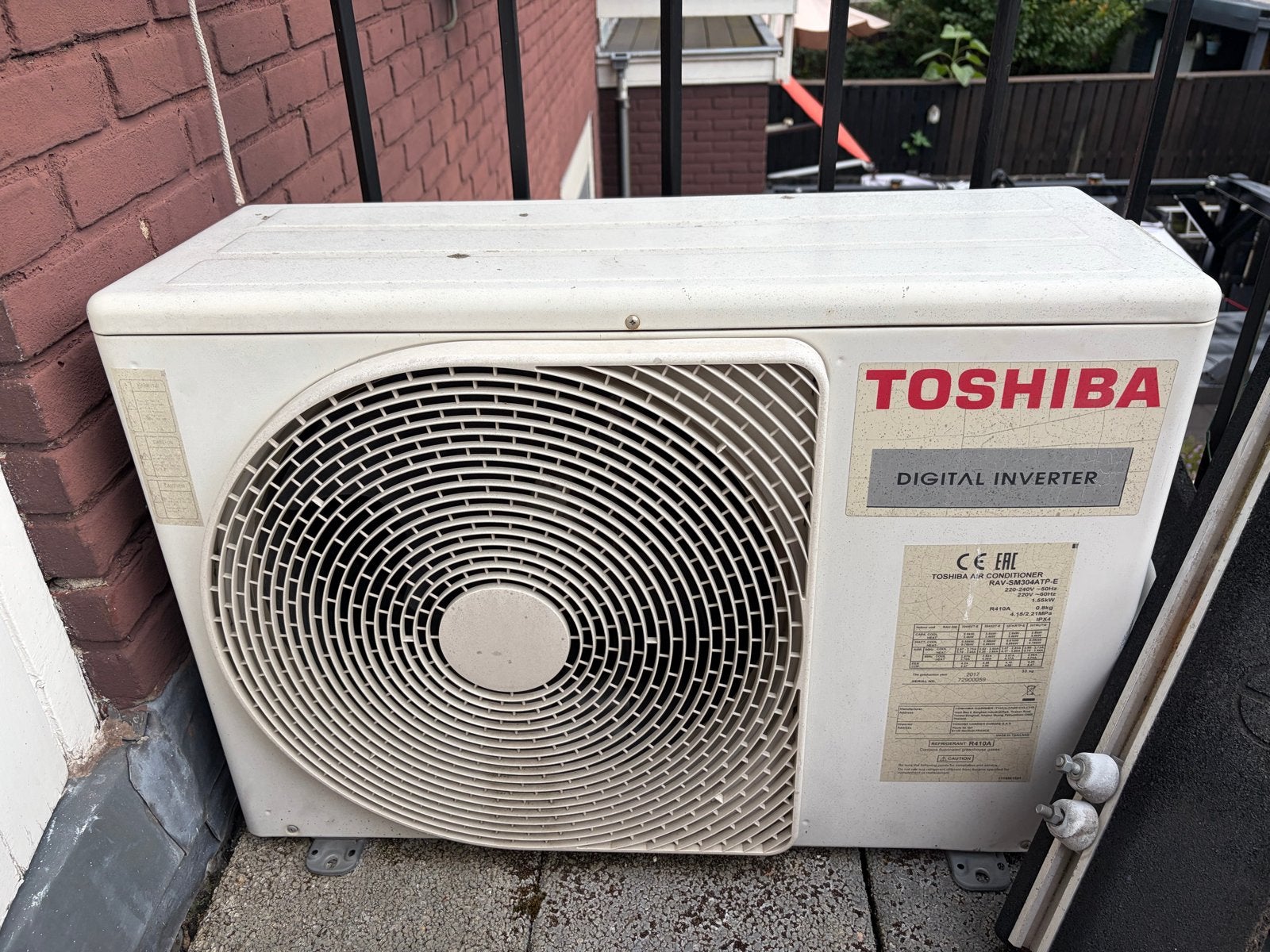 Toshiba buitenunit warmtepomp, Ophalen, Gebruikt, Overige typen, 60 tot 150 cm