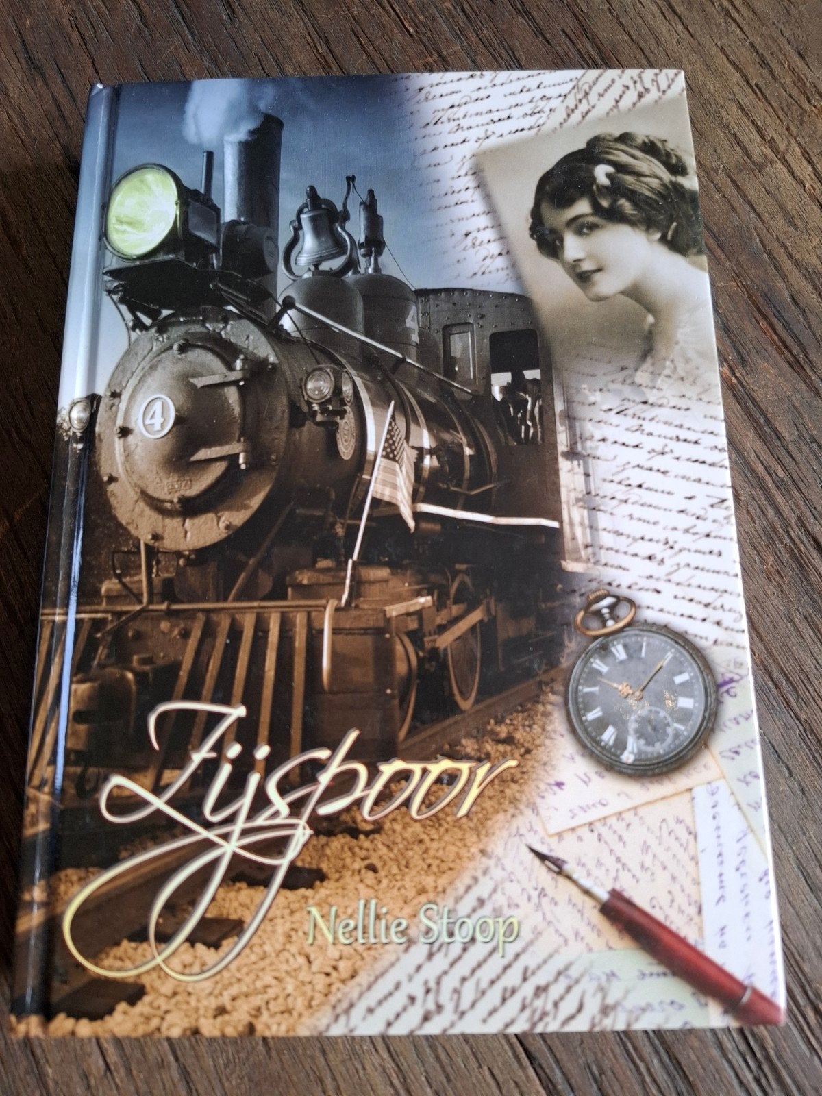 Zijspoor - Nellie Stoop (Roman), Boeken, Ophalen, Zo goed als nieuw, Nellie Stoop, Nederland