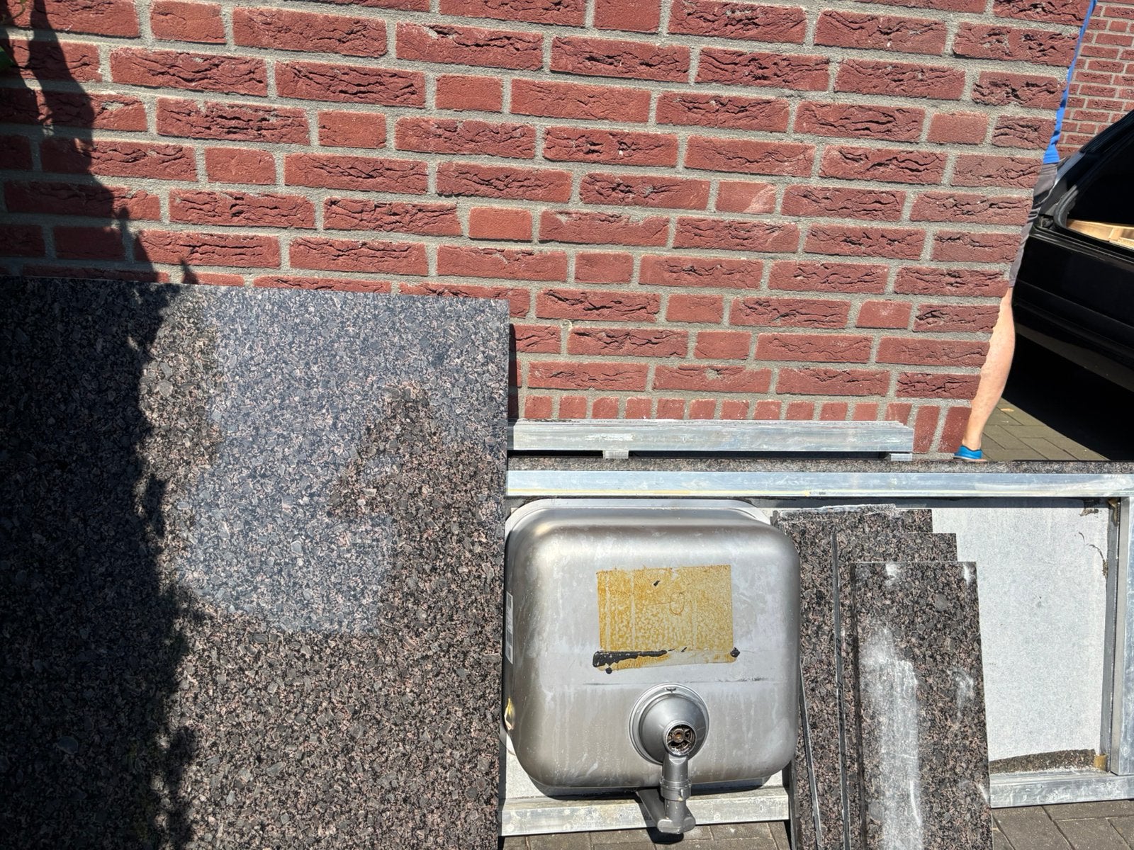 Gratis Granieten Aanrechtblad en diverse stukken graniet., Ophalen, Zo goed als nieuw