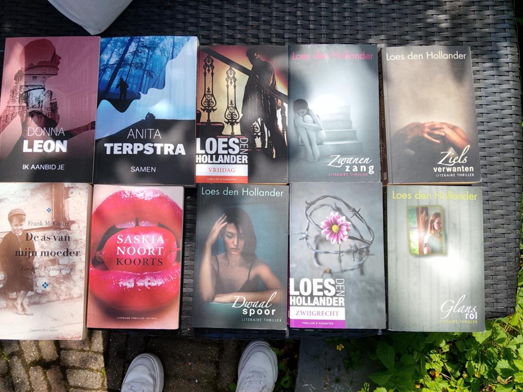 Diverse thrillers en romans van bekende auteurs, Ophalen of Verzenden, Gelezen, O.a. Donna Leon, Saskia Noort, Loes den Hollander)
