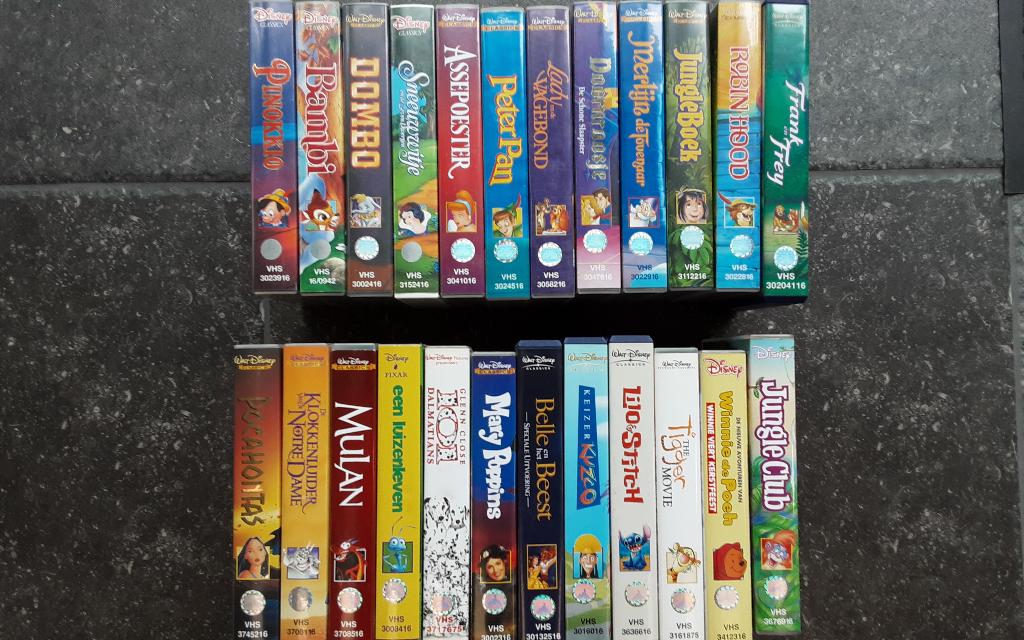 24 Disney videobanden, Gebruikt, Tekenfilm, Alle leeftijden, Ophalen of Verzenden