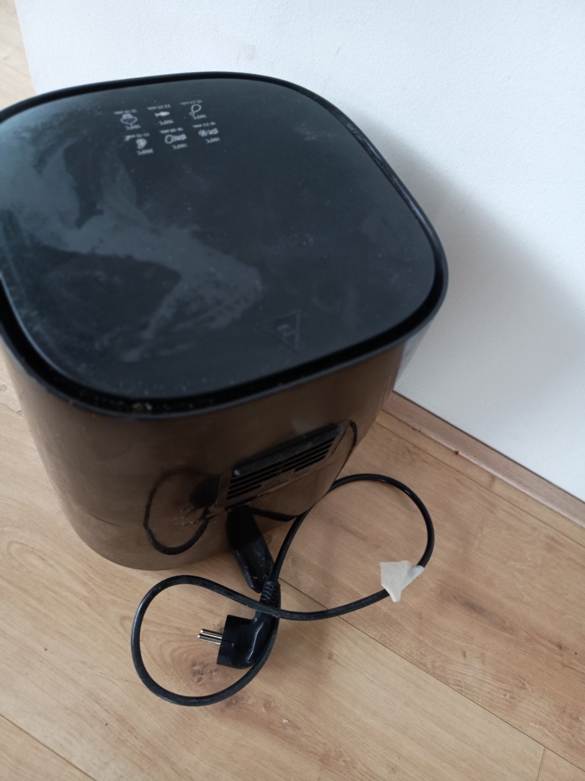 Kapotte Philips Essential Airfryer 4.1L - Onderdelen, Witgoed en Apparatuur, Airfryers, Ophalen of Verzenden, Niet werkend, Airfryer