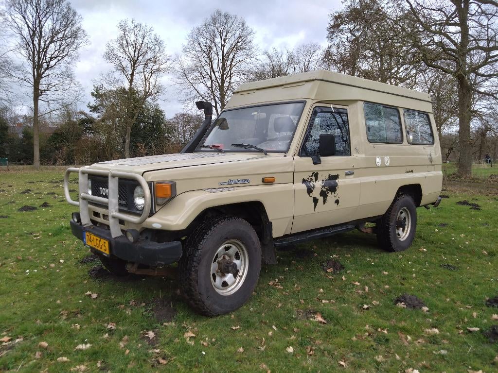 Toyota Land Cruiser BJ75 Camper – 1986, Auto's, Toyota, 3430 cc, 4 cilinders, Beige, Vierwielaandrijving