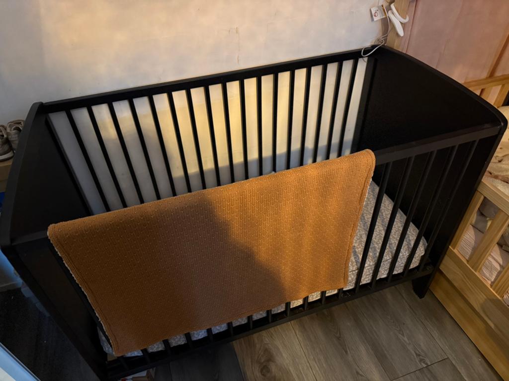 Meegroei ledikant / co sleeper, Kinderen en Baby's, Babywiegjes en Ledikanten, Ophalen of Verzenden, Zo goed als nieuw, Ledikant