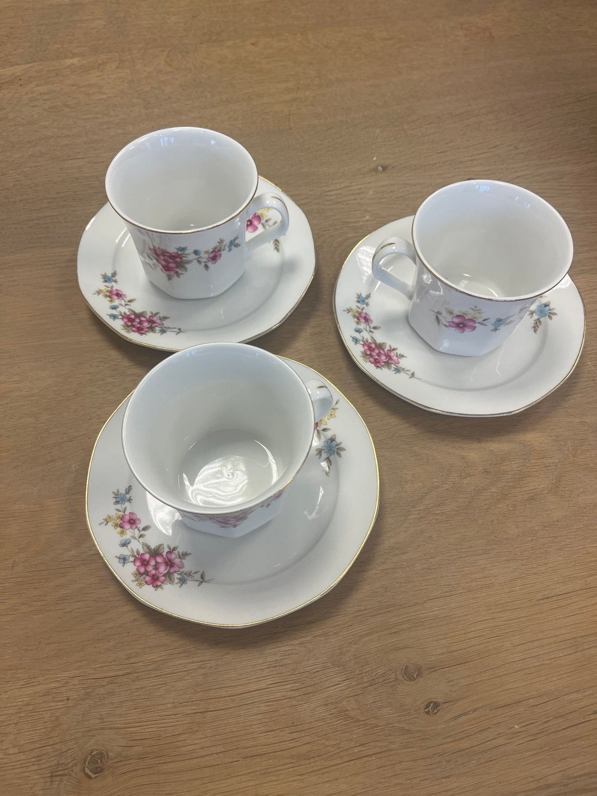 Set van 3 Vintage Porseleinen Kopjes en Schotels, Ophalen of Verzenden