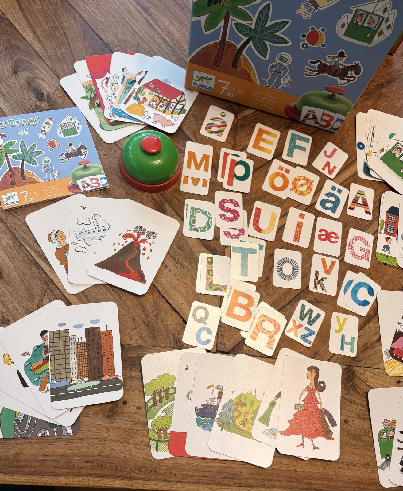 Djeco ABC Dring! Taalspel met bel en kaarten, Kinderen en Baby's, Ophalen, Gebruikt, Taal en Lezen, Met geluid