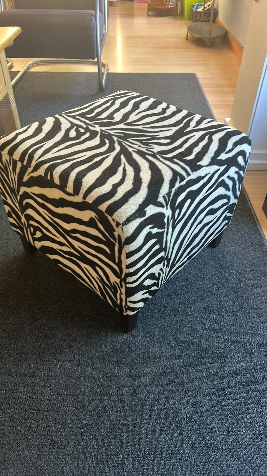 Hocker - poef, Ophalen, Minder dan 50 cm, Zo goed als nieuw, Vierkant