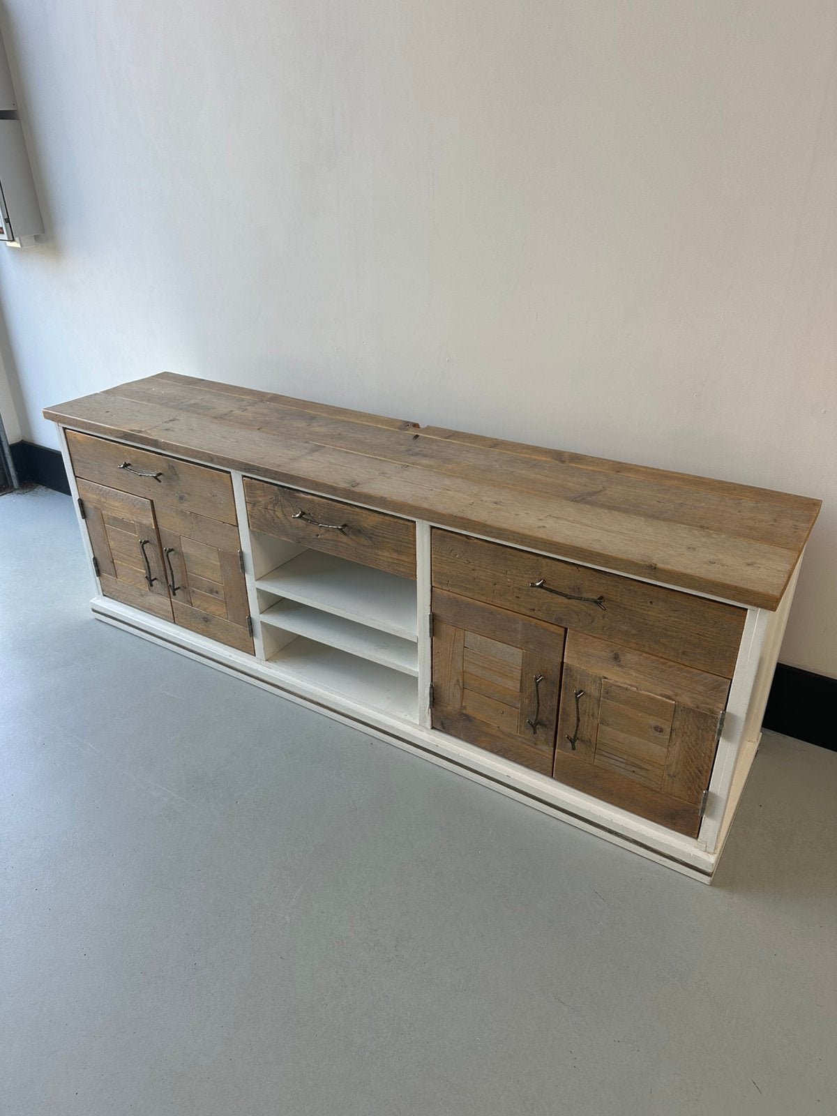 Steigerhouten dressoir/tv-meubel – bezorgen mogelijk, Huis en Inrichting, Ophalen, Zo goed als nieuw, 25 tot 50 cm, 200 cm of meer