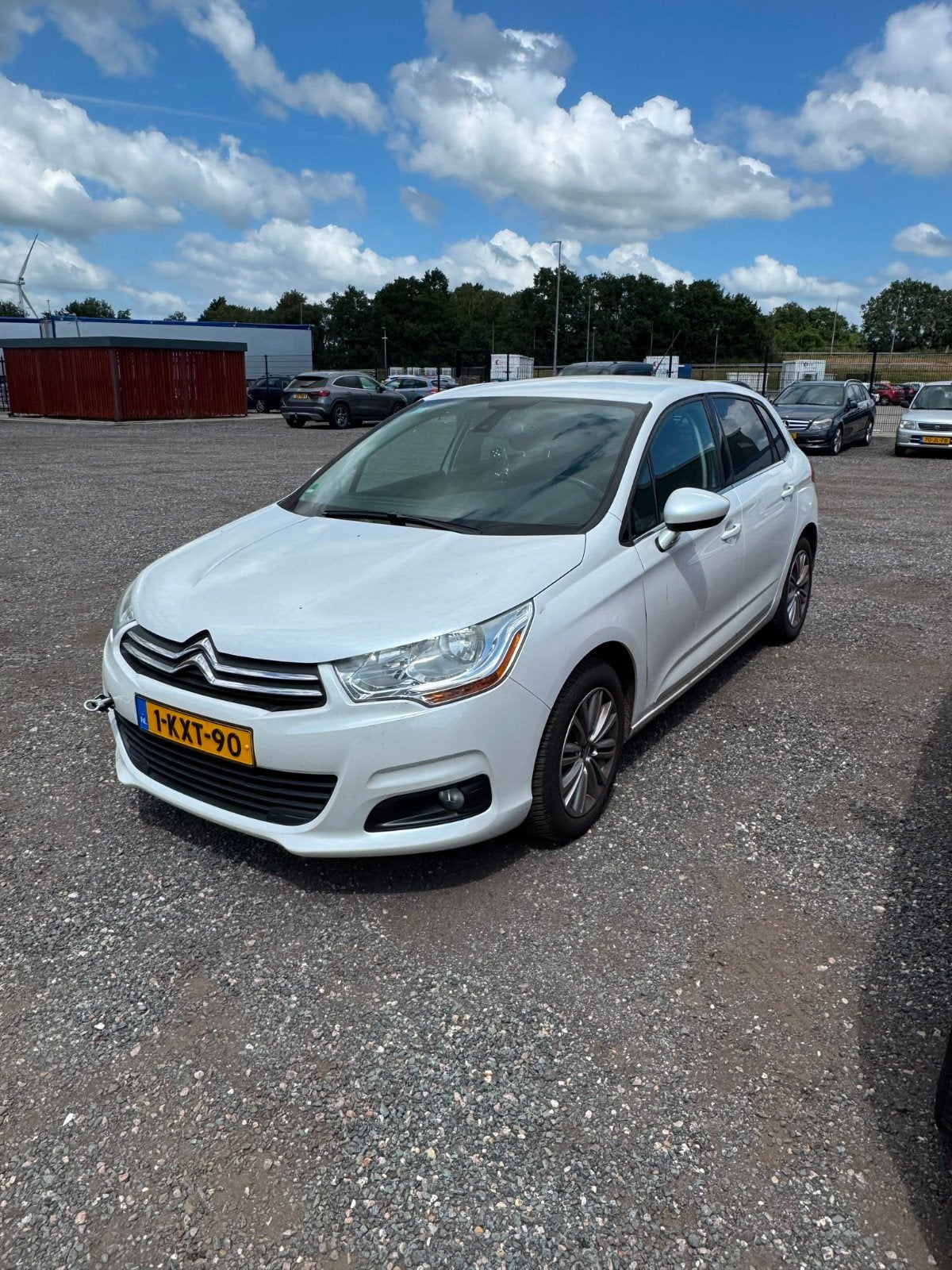 Citroën C4 1.6 HDI 84KW 2013 Wit motor loopt niet meer, Voorwielaandrijving, 1550 kg, 4 cilinders, 635 kg