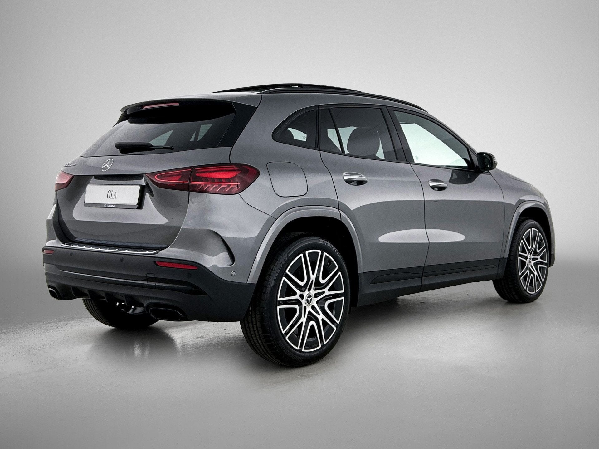 Mercedes-Benz GLA 250 e 140 Year Edition | Plus pakket | Nig, Auto's, Zwart, 4 cilinders, 15 kWh, Bedrijf