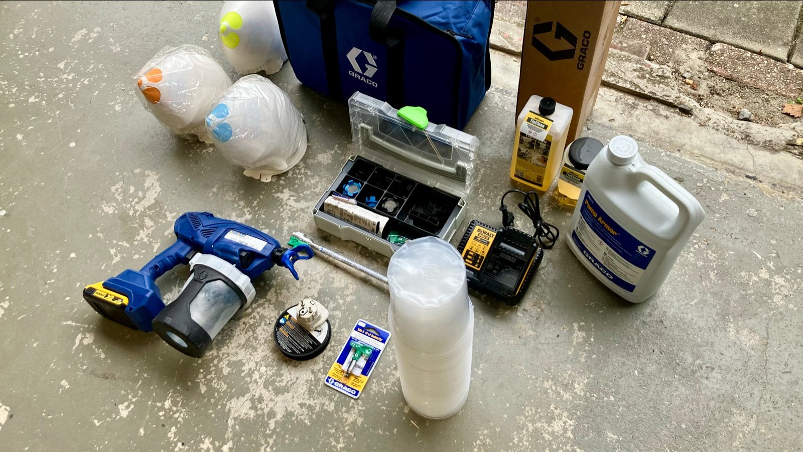 Graco ULTRAMAX draadloze verfspuit met accessoires, Ophalen of Verzenden, Zo goed als nieuw