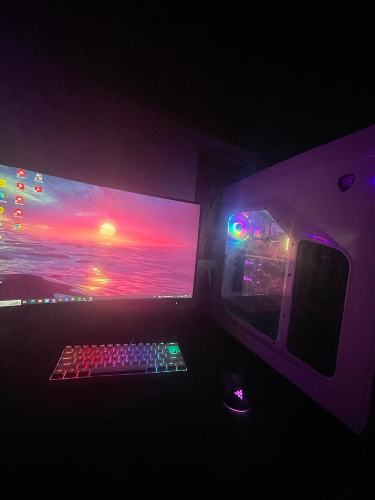 Complete Gaming Setup te Koop kijk beschrijving, Ophalen of Verzenden, Zo goed als nieuw, Gaming, SSD