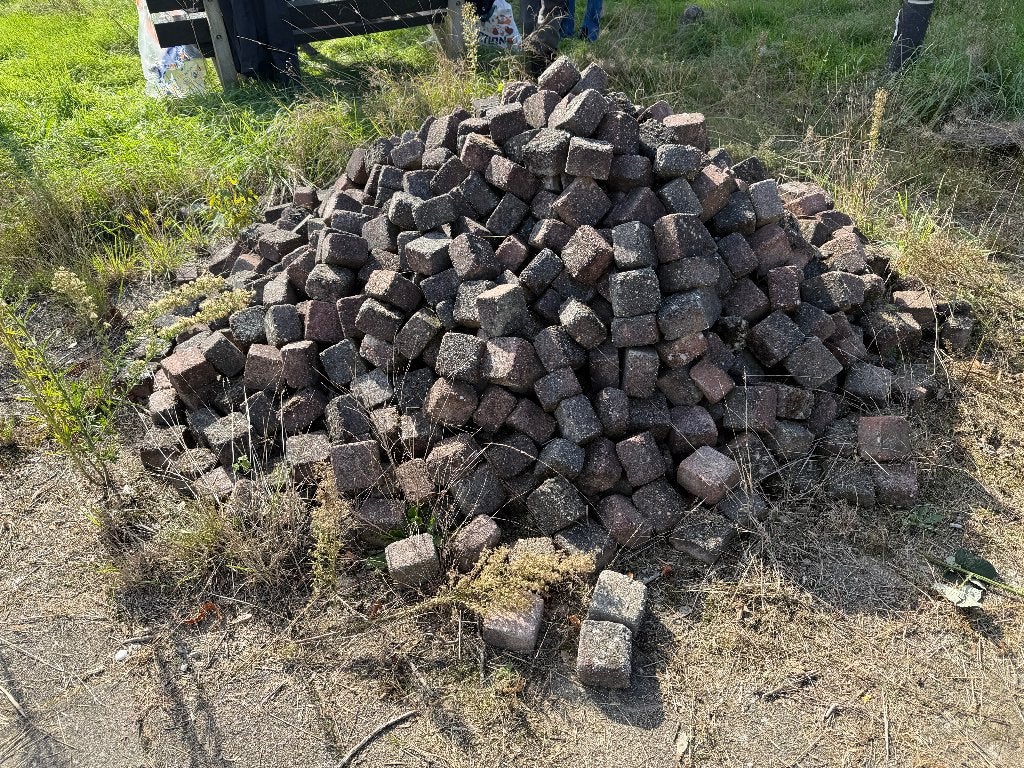 cobblestones gratis, Tuin en Terras, Ophalen, Gebruikt, Klinkers, 5 tot 10 m²