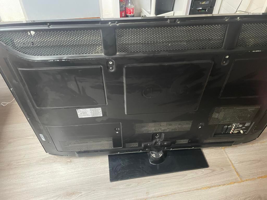 LG televisie in goede staat met afstandsbediening, Audio, Tv en Foto, Televisies, Ophalen, 50 Hz, 80 tot 100 cm, Zo goed als nieuw