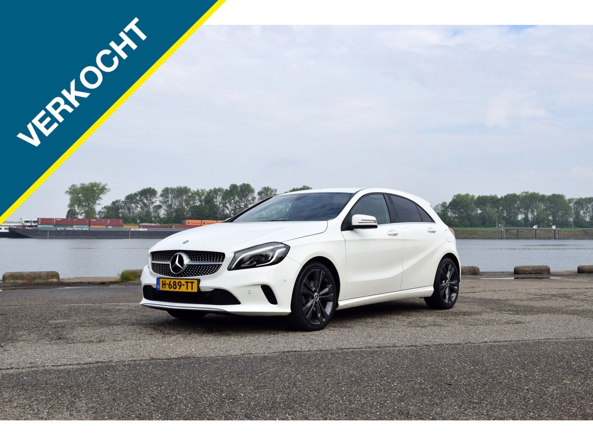 Mercedes-Benz A-Klasse 180 (bj 2016), Auto's, Gebruikt, Euro 6, 4 cilinders, Wit
