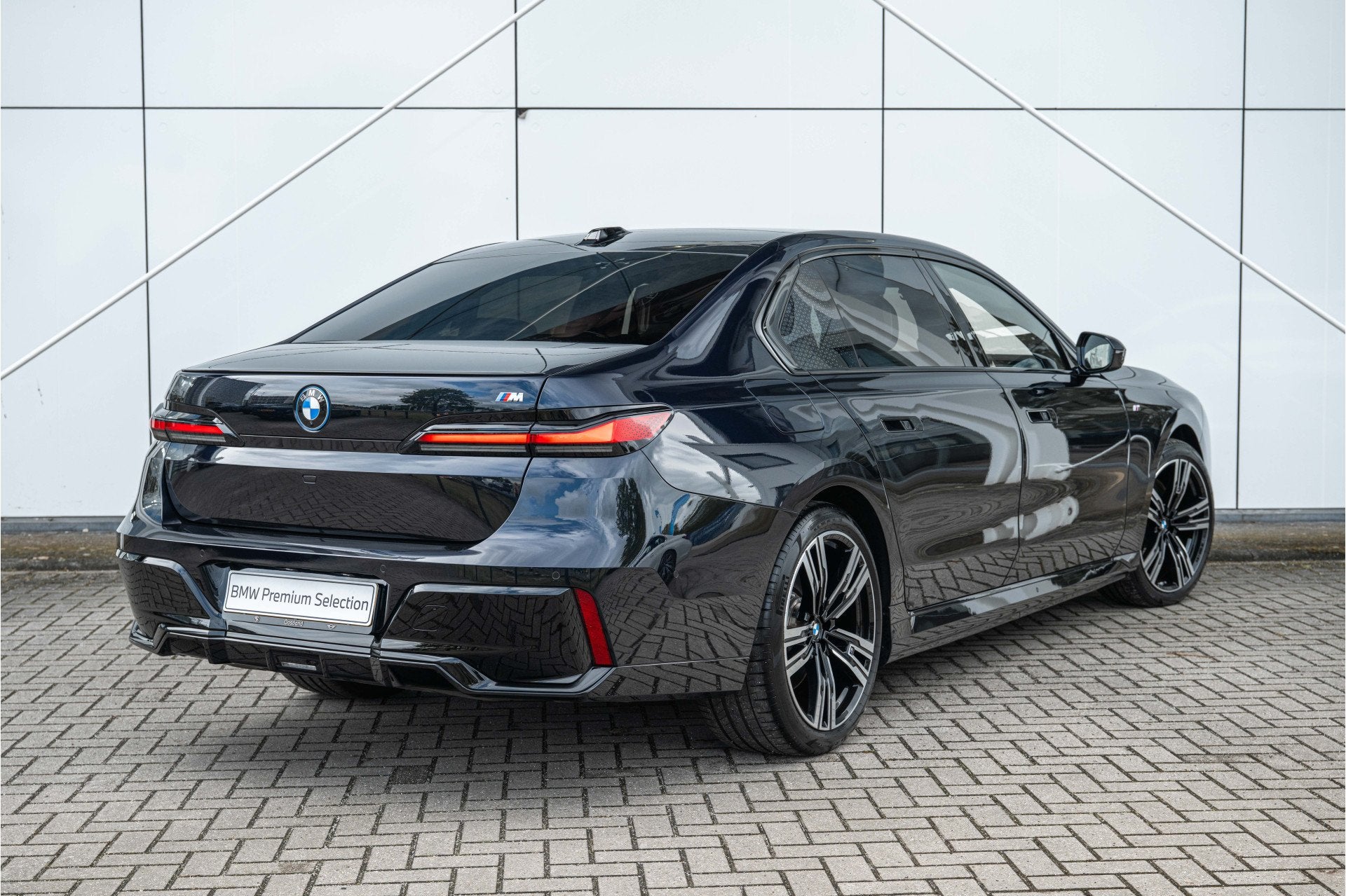 BMW 7 Serie 750e xDrive High Executive M Sport Automaat / Tr, Auto's, Automaat, Dealer onderhouden, Gebruikt, Zwart