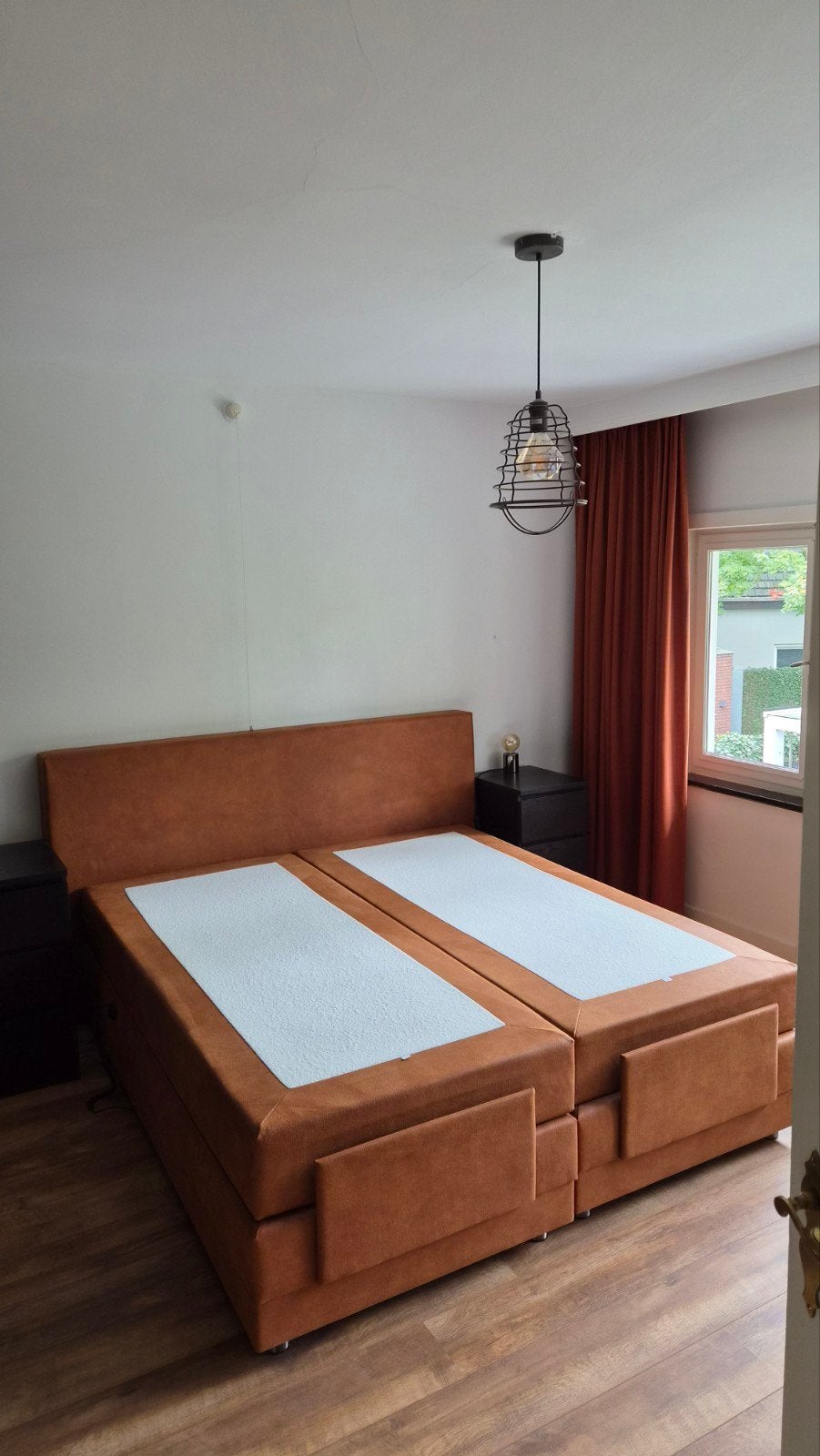 Electrisch verstelbaar tweepersoons boxspringbed, Ophalen, Overige materialen, Verstelbaar, Bruin