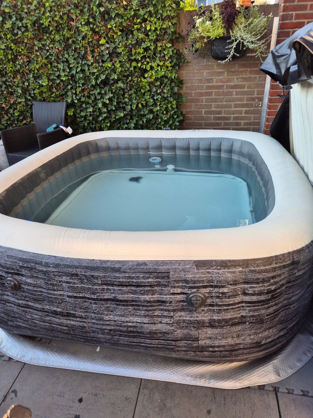 Opblaasbare Jacuzzi Spa - PureSpa, Ophalen, Zo goed als nieuw, Afdekzeil, Opblaasbaar