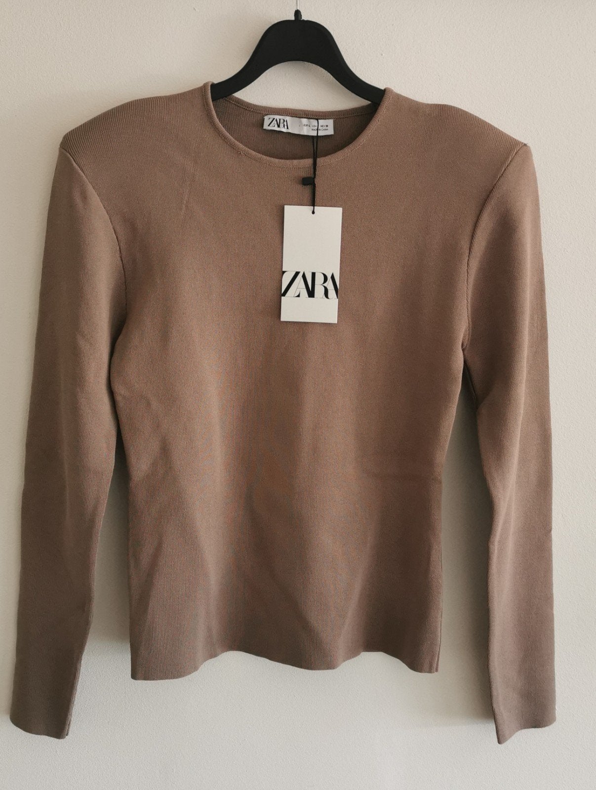 ZARA ribtrui met schoudervullingen mt. M, Maat 38/40 (M), Verzenden, Nieuw, Zara