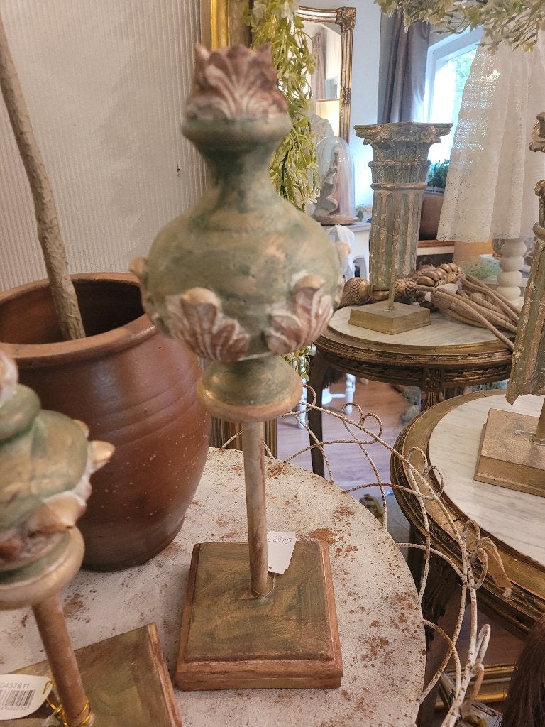 Nieuwe barokke ornamenten op voet prijs is per stuk, Heikant 21 Kaatsheuvel, Brocante, Meerkleurig, Belle Vieille Brocante