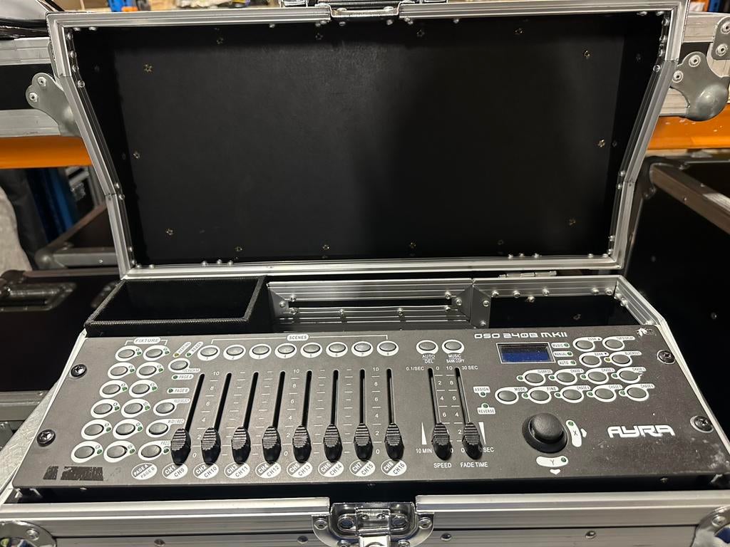 Te Koop: Ayra oso 240B MKll, Muziek en Instrumenten, Licht en Laser, Ophalen, Zo goed als nieuw
