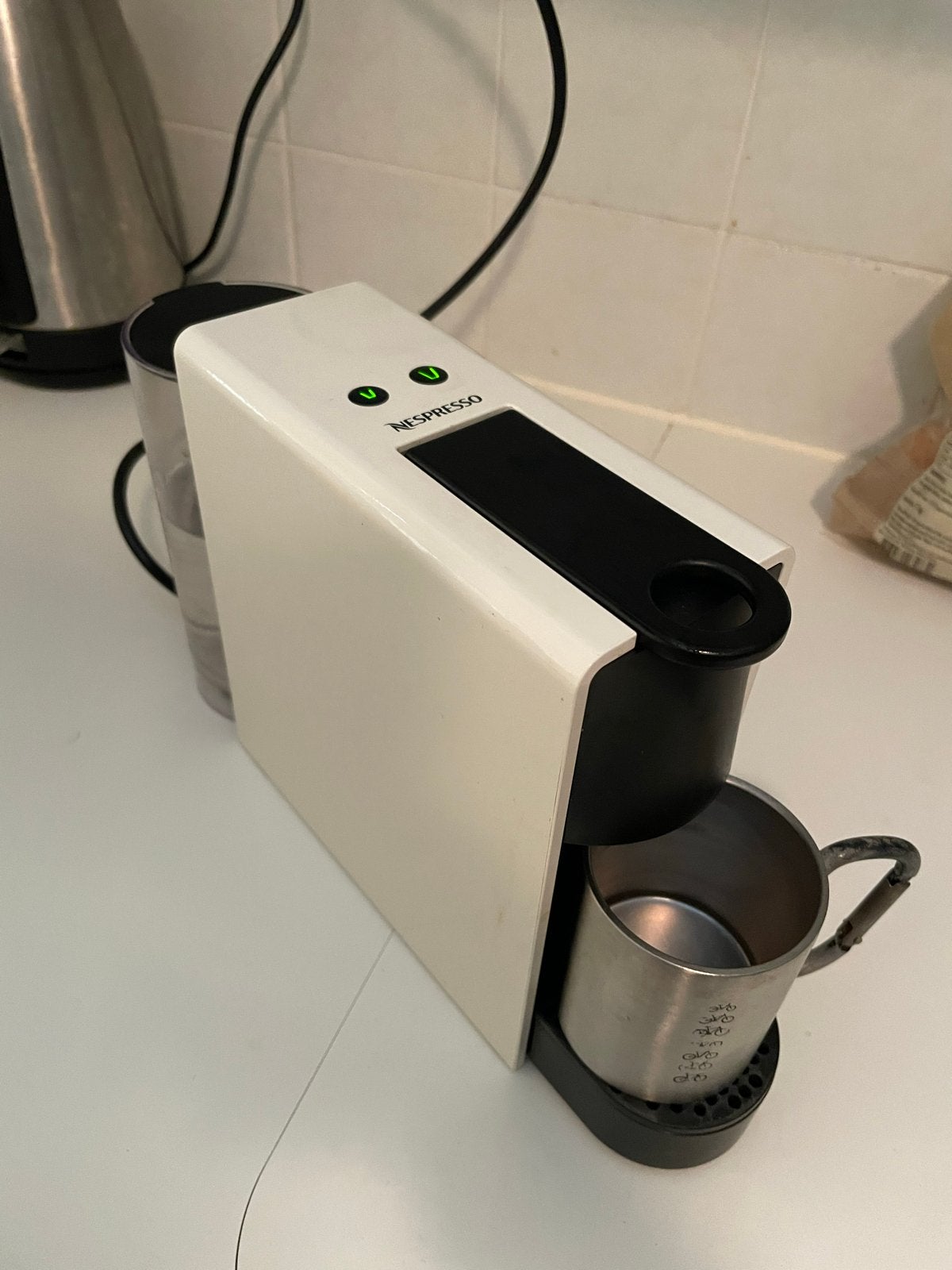 Krups Nespresso Essenza Mini, Gebruikt, Espresso apparaat, Ophalen of Verzenden, 1 kopje