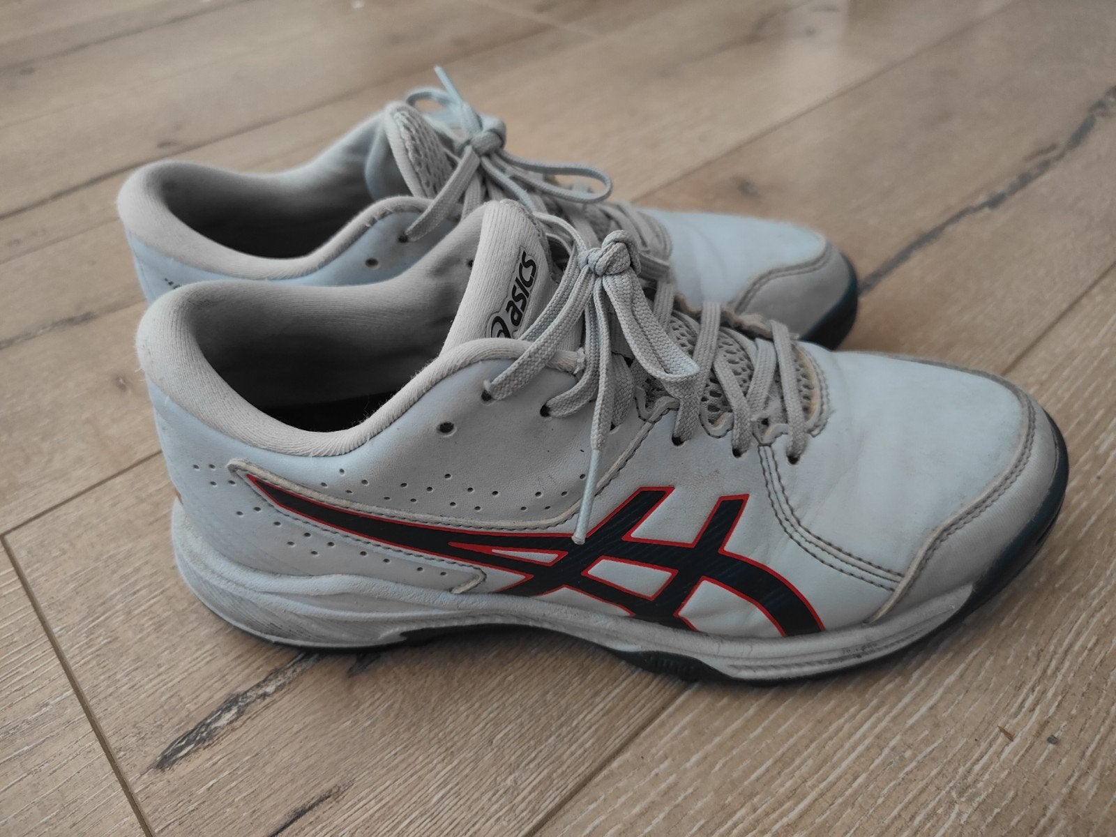 Asics hockey schoen maat 37, Ophalen