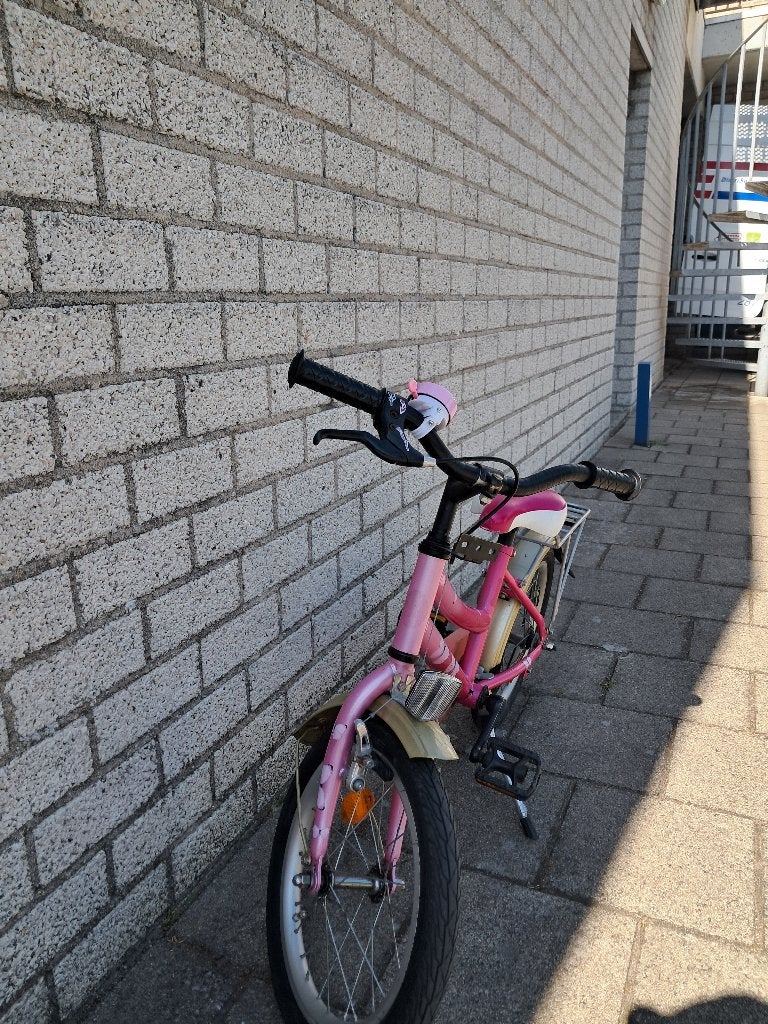 Roze kinderfiets, Fietsen en Brommers, Ophalen, Gebruikt, Terugtraprem, 16 tot 20 inch
