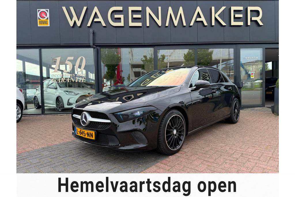 Mercedes-Benz A-klasse 180 Business Solution AMG AUT|Nav|Cam, 12 maanden, 136 pk, Gebruikt, 4 cilinders