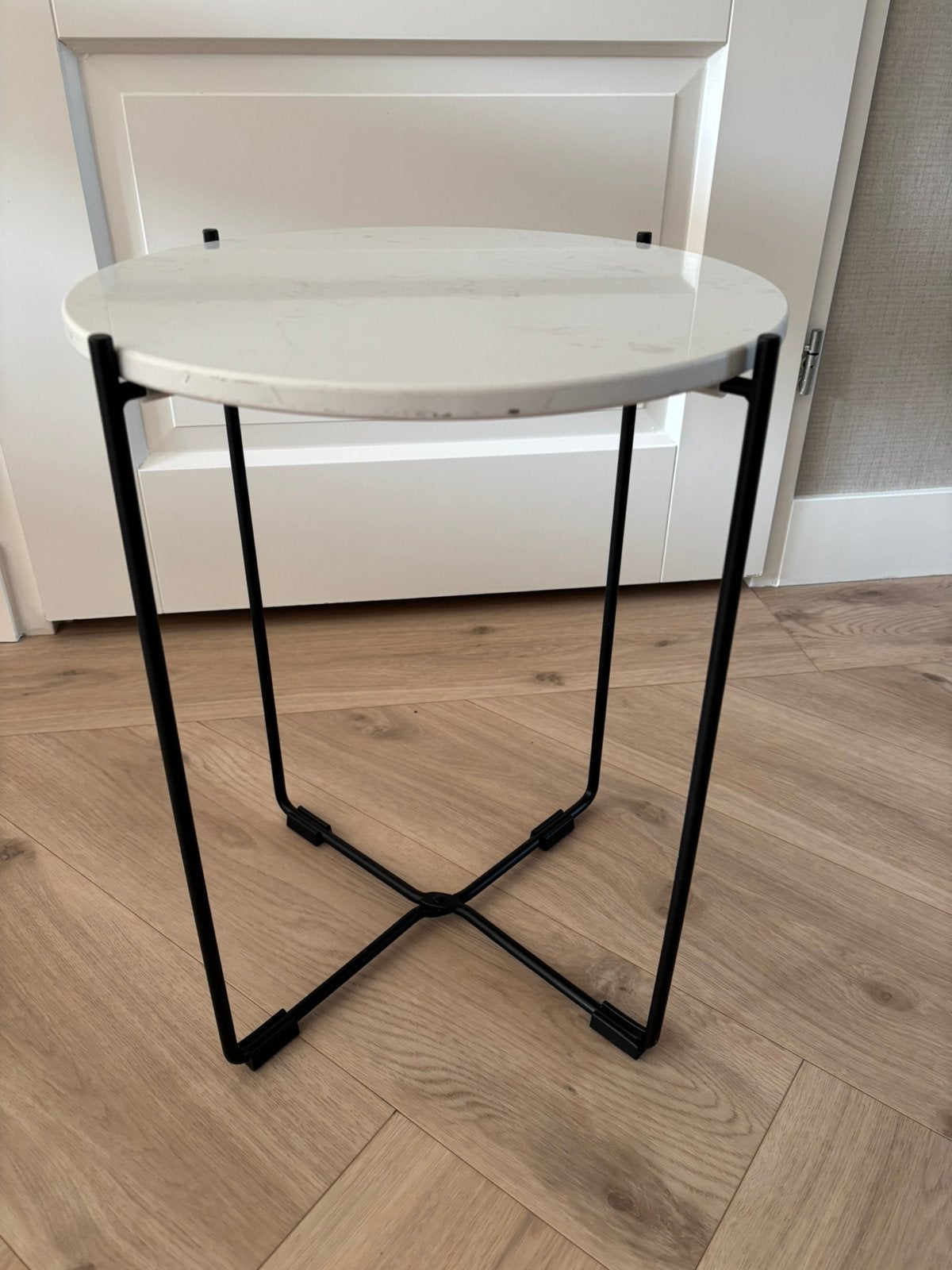 Bijzettafel met marmeren blad, Minder dan 55 cm, Rond, Zo goed als nieuw, Ophalen