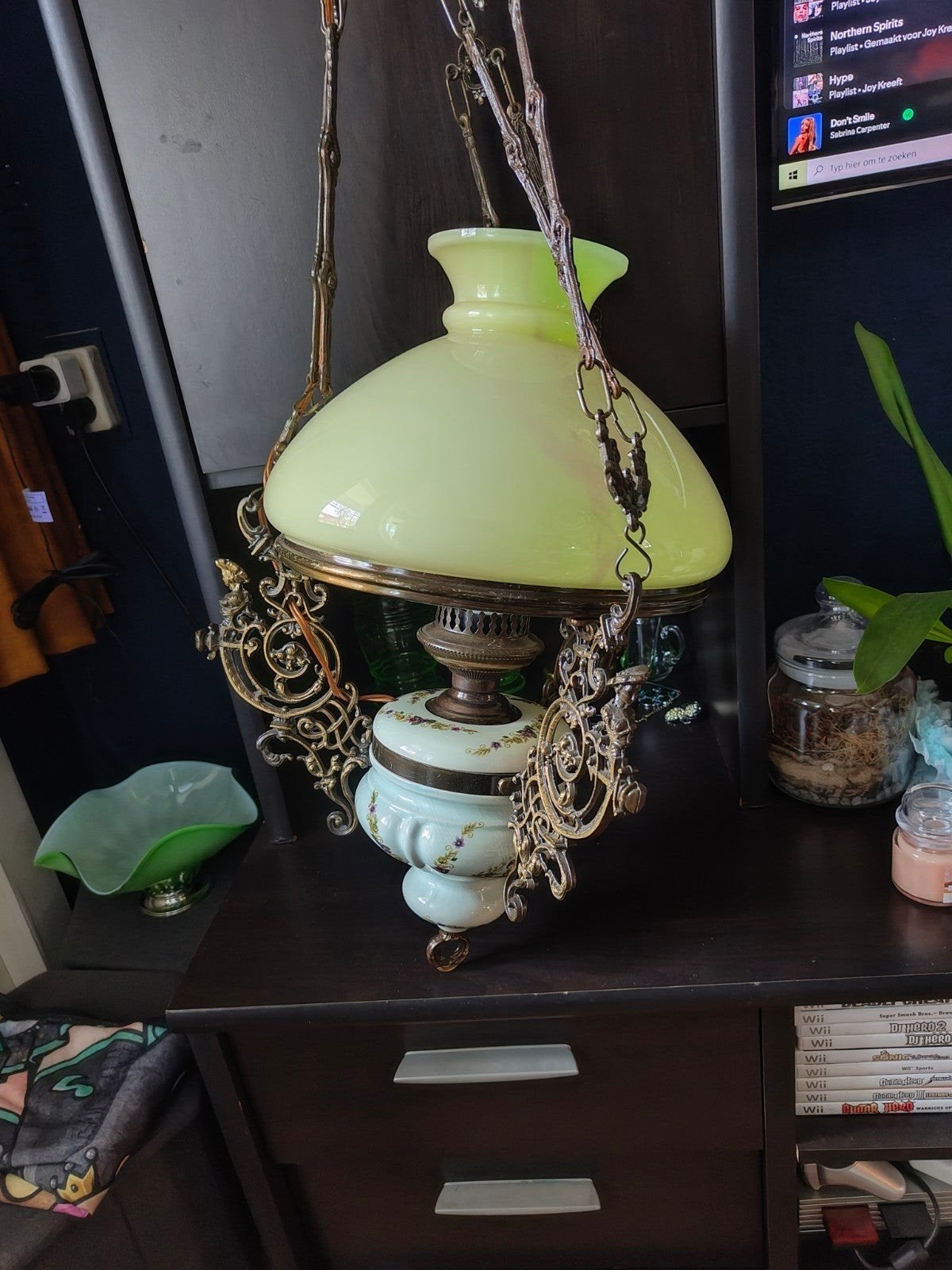 Prachtige uranium olie hanglamp met gedetailleerd messing, Antiek en Kunst, Ophalen of Verzenden