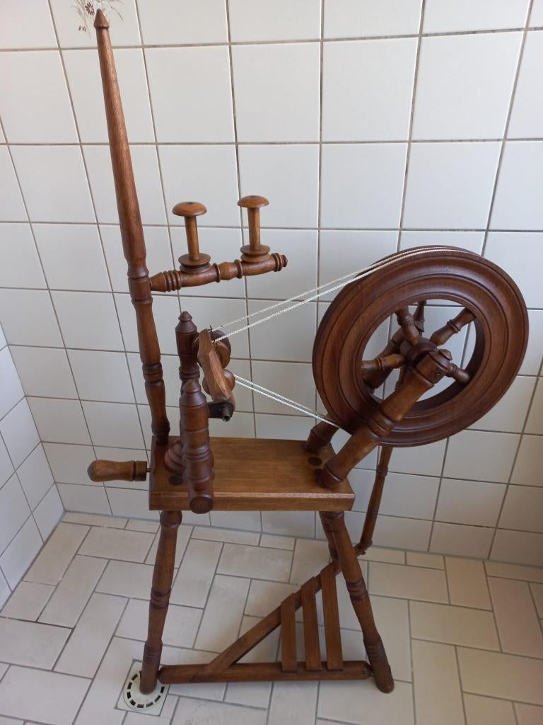 Te Koop  Spinnewiel, Hobby en Vrije tijd, Spinnewielen en Spinnen, Ophalen, Gebruikt, Spinnewiel